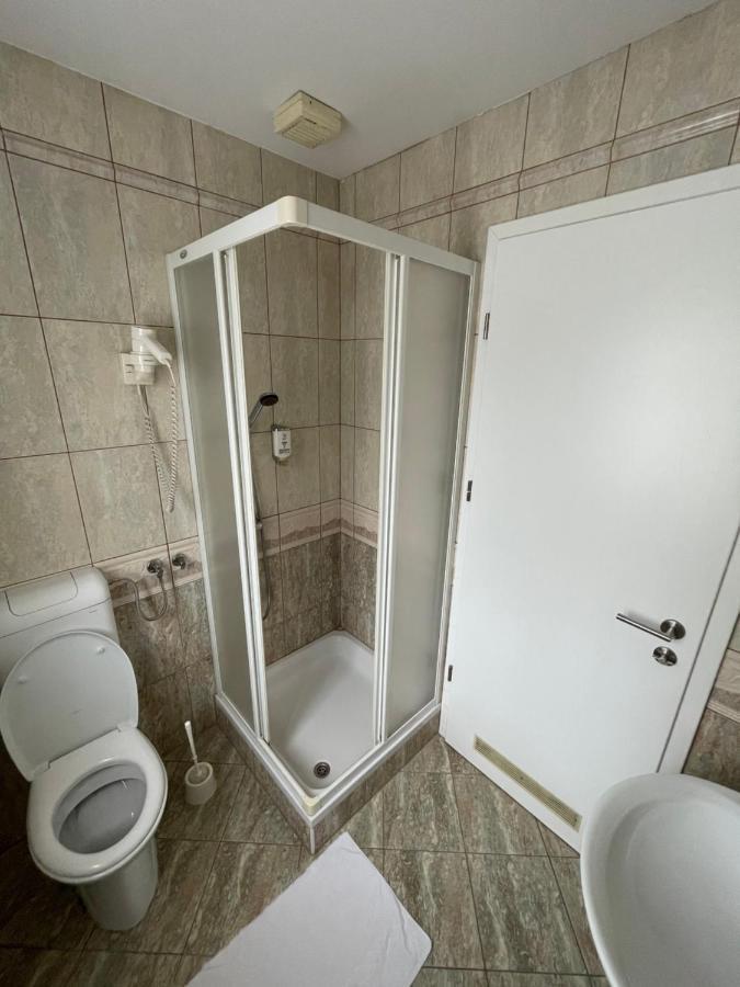Gostisce Senica Hotel Senovo Buitenkant foto